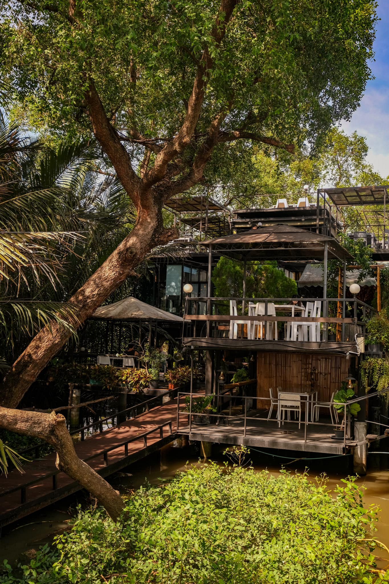 Restaurant & Cafe