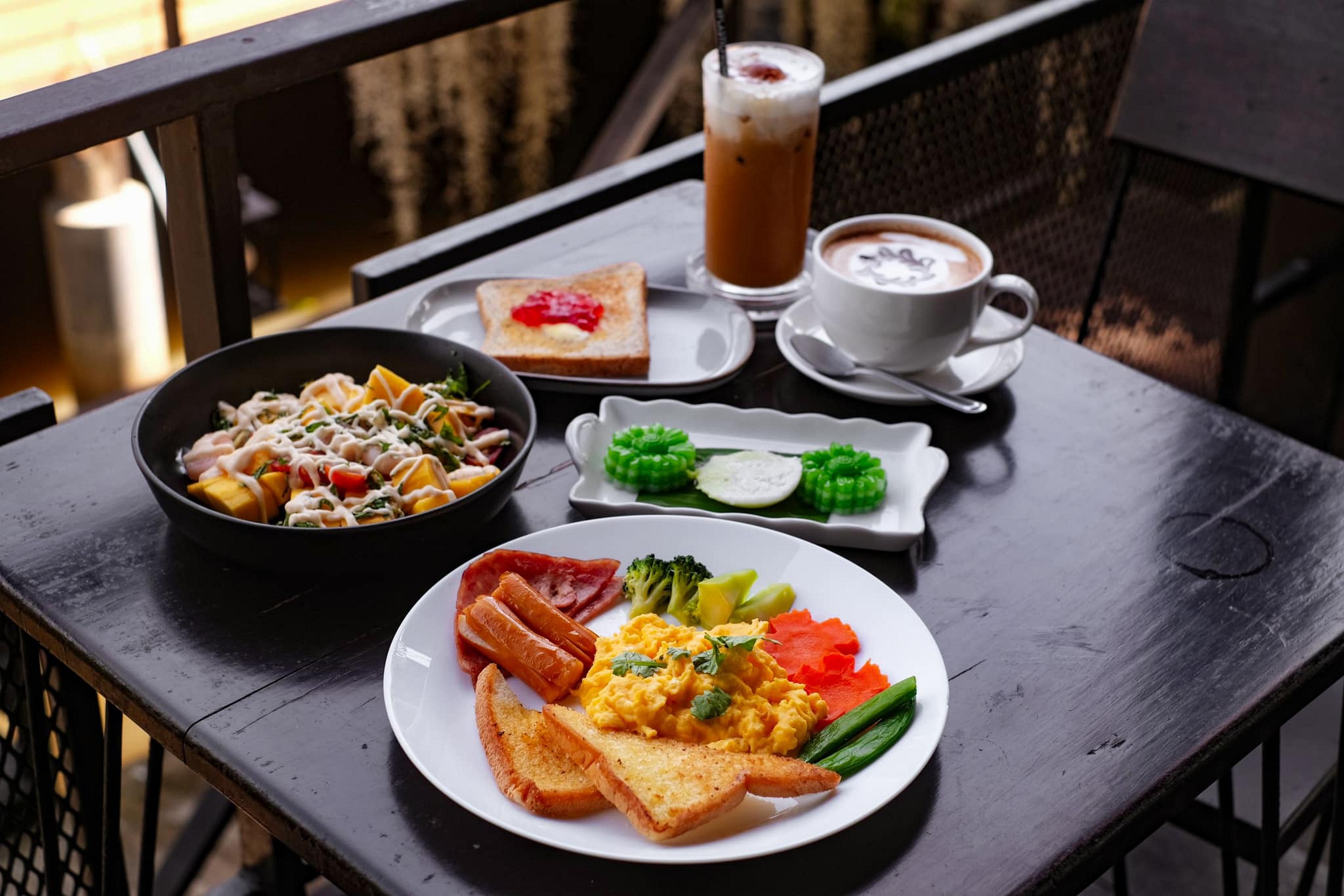 Restaurant & Cafe